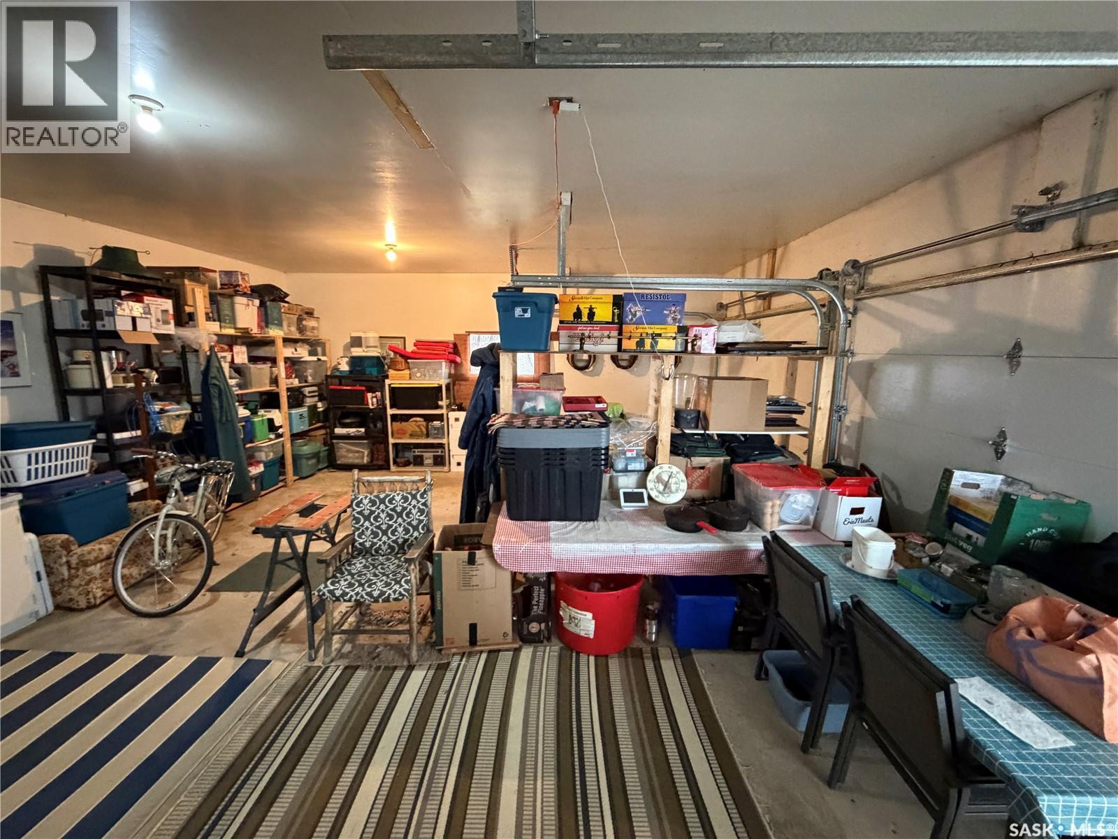 Rocking Chair Ranch, Herbert, SK - Indoor