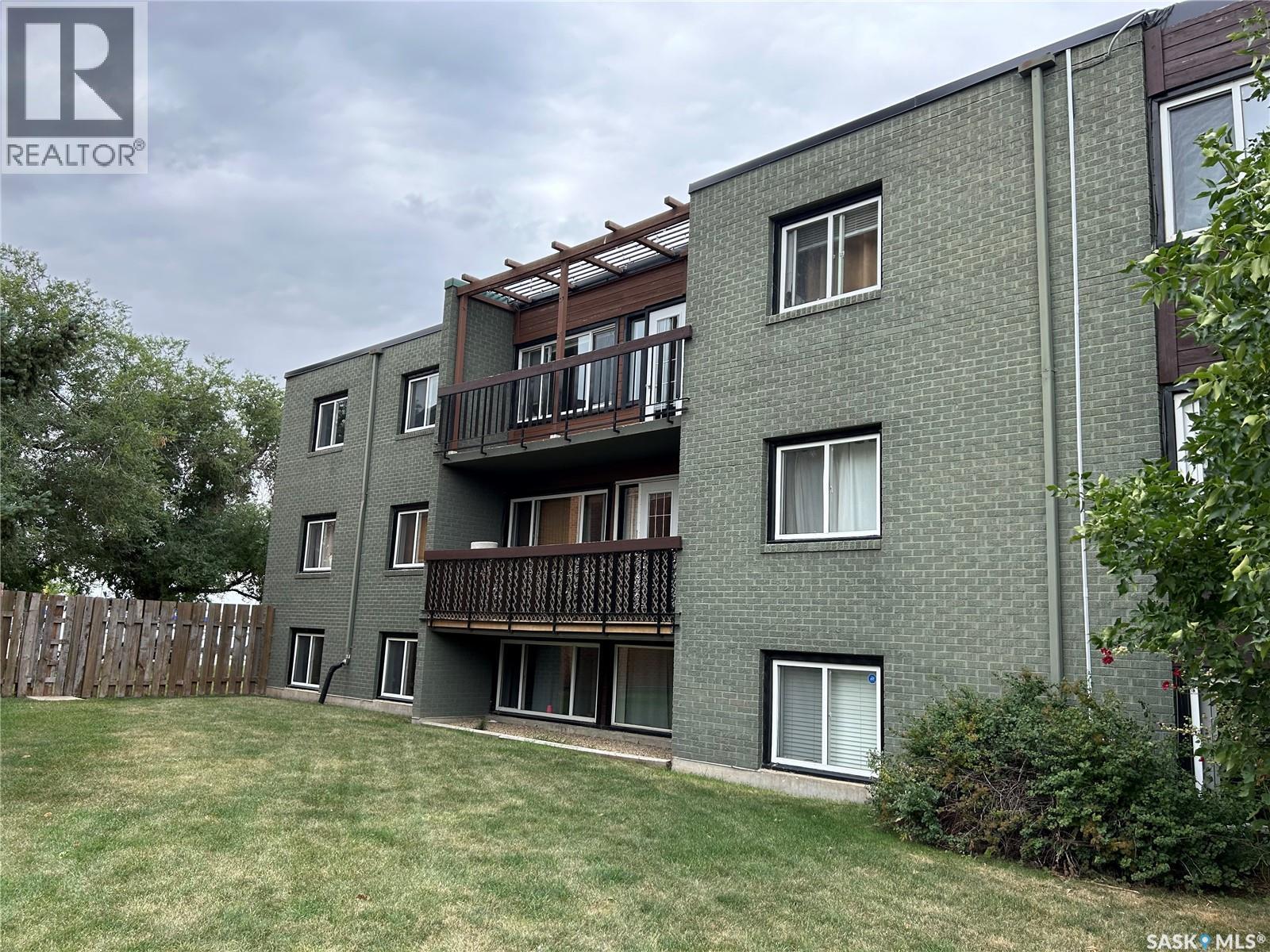 17 208 Lindsay Place, Saskatoon, SK - Outdoor With Balcony With Exterior