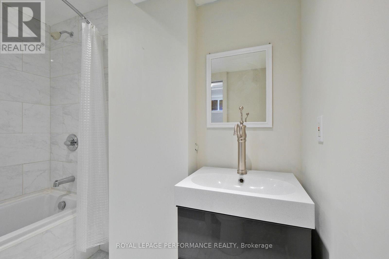 181 Northwestern Avenue, Ottawa, ON - Indoor Photo Showing Bathroom