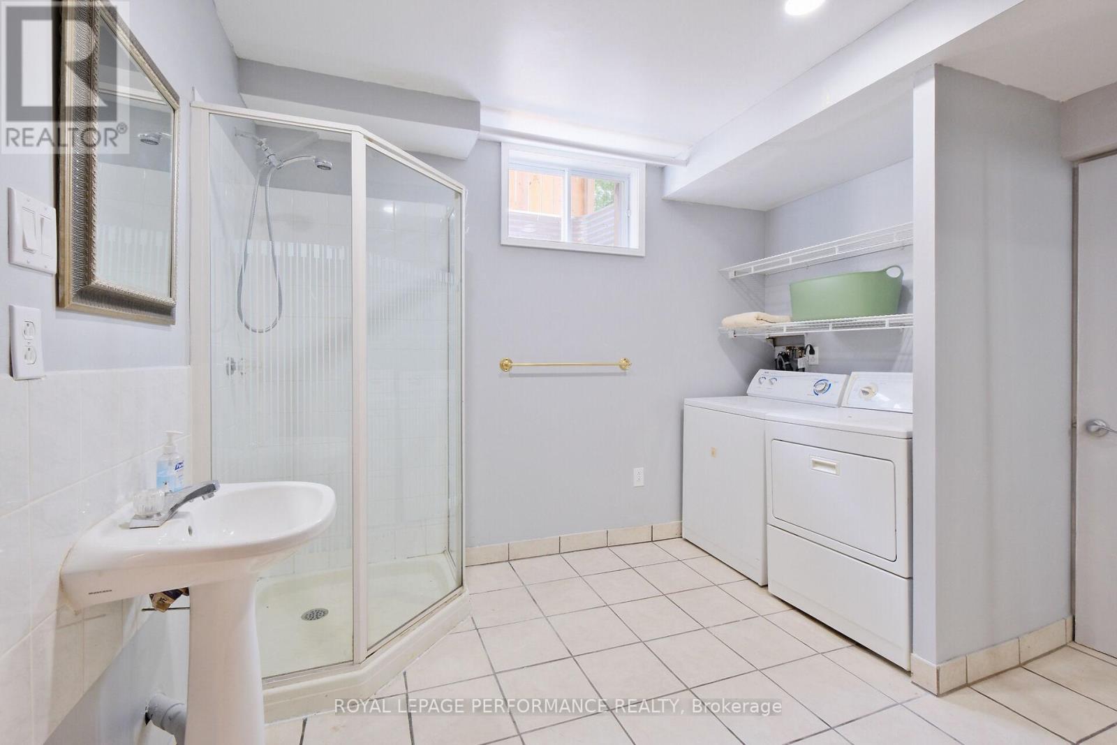 181 Northwestern Avenue, Ottawa, ON - Indoor Photo Showing Laundry Room