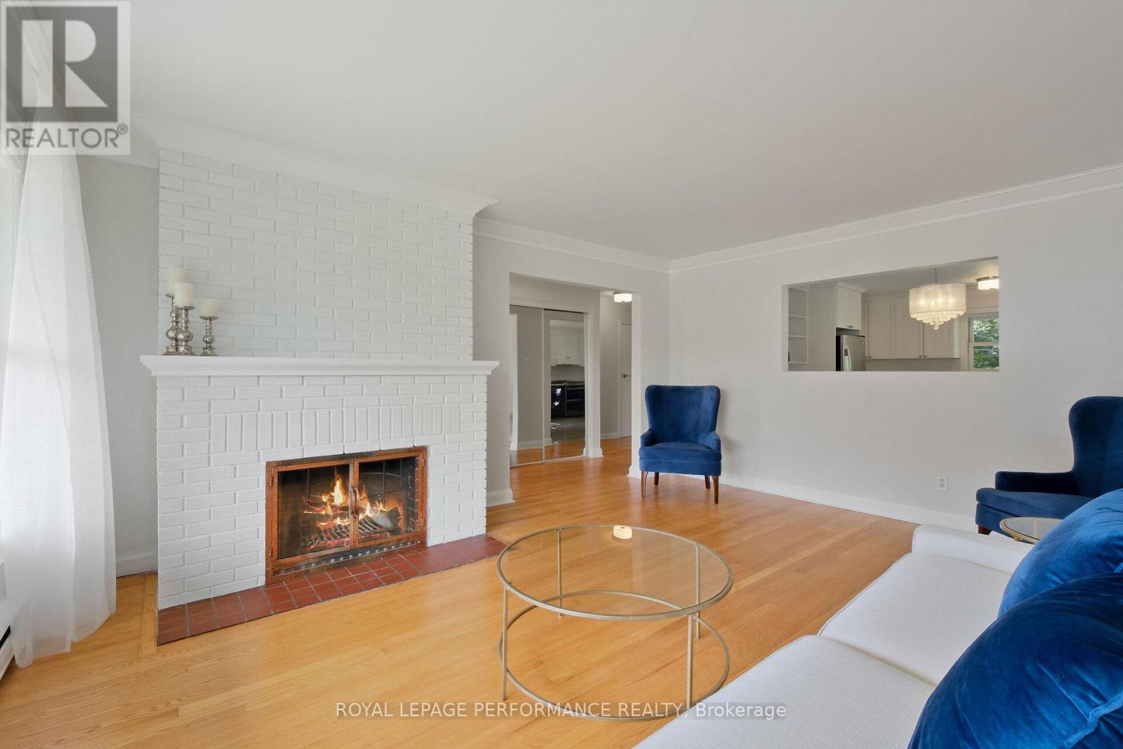 181 Northwestern Avenue, Ottawa, ON - Indoor Photo Showing Living Room With Fireplace