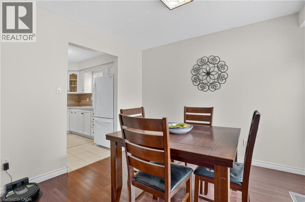 331 Keewatin Avenue, Kitchener, ON - Indoor Photo Showing Dining Room