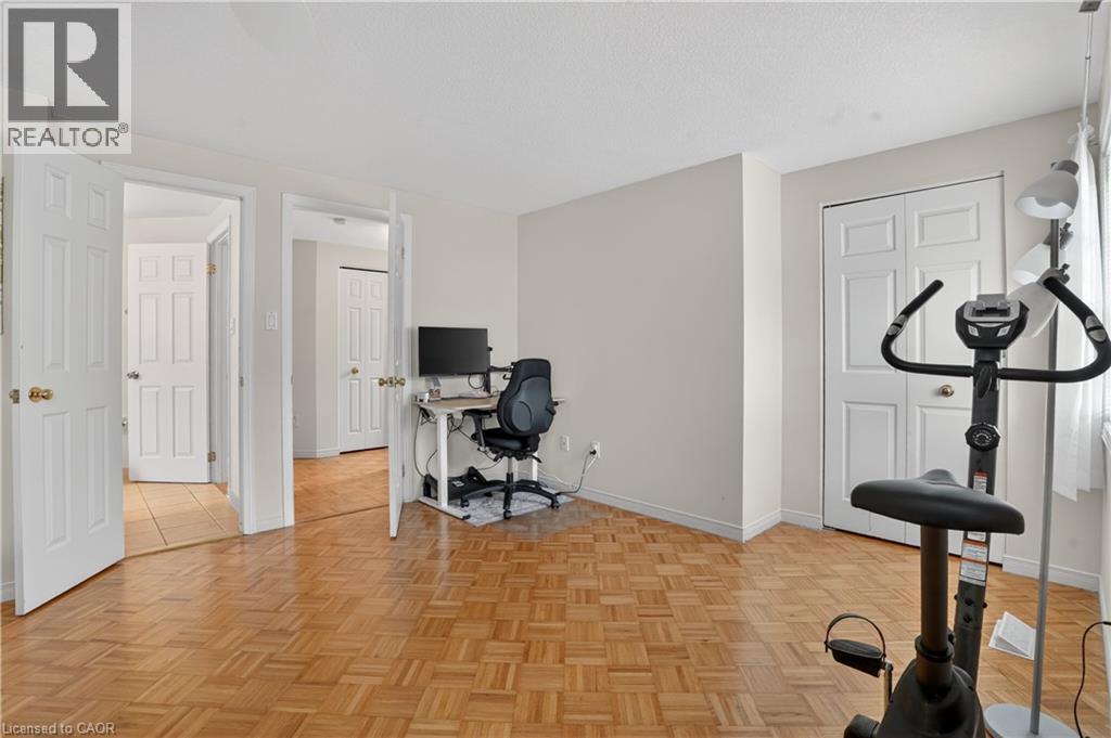 331 Keewatin Avenue, Kitchener, ON - Indoor