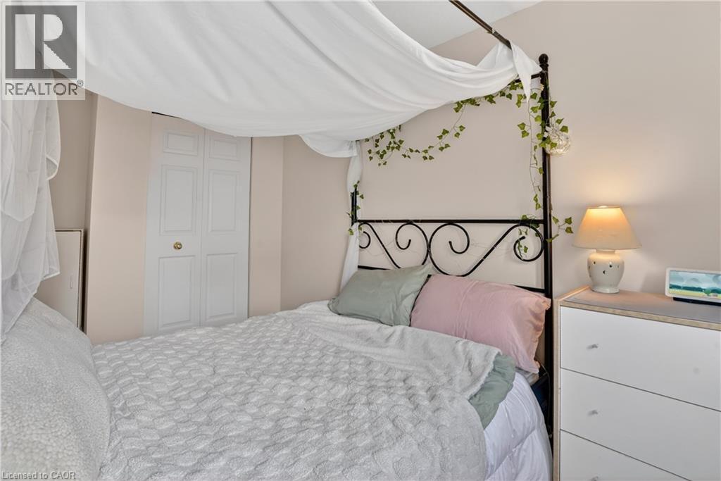 331 Keewatin Avenue, Kitchener, ON - Indoor Photo Showing Bedroom