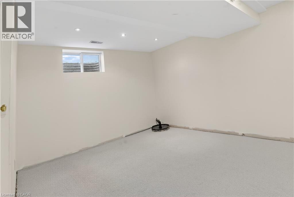 331 Keewatin Avenue, Kitchener, ON - Indoor