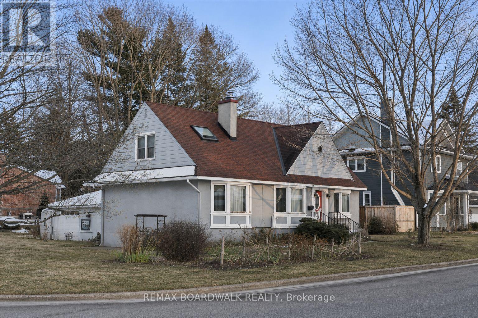 961 Kingsmere Avenue, Ottawa, ON - Outdoor With Facade