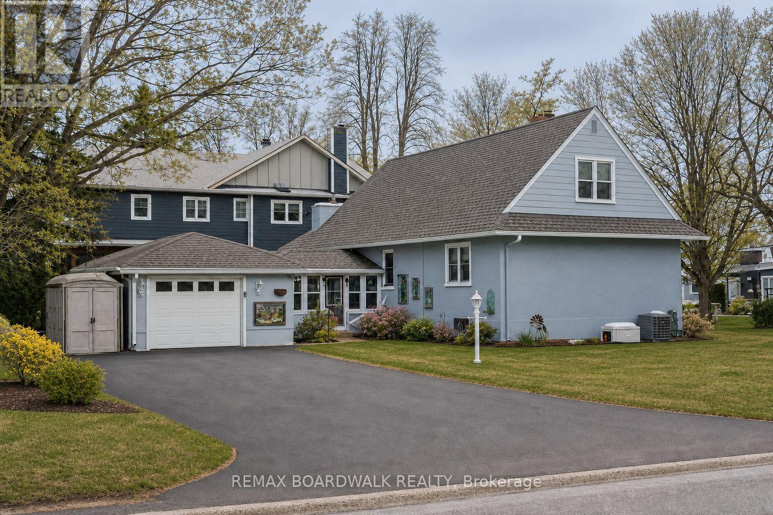 961 Kingsmere Avenue, Ottawa, ON - Outdoor With Facade