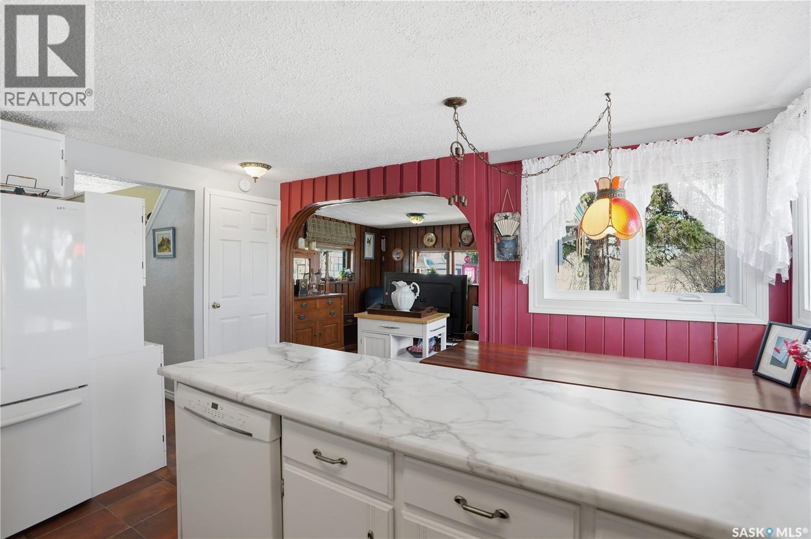 103 1St Street W, Hepburn, SK - Indoor Photo Showing Kitchen