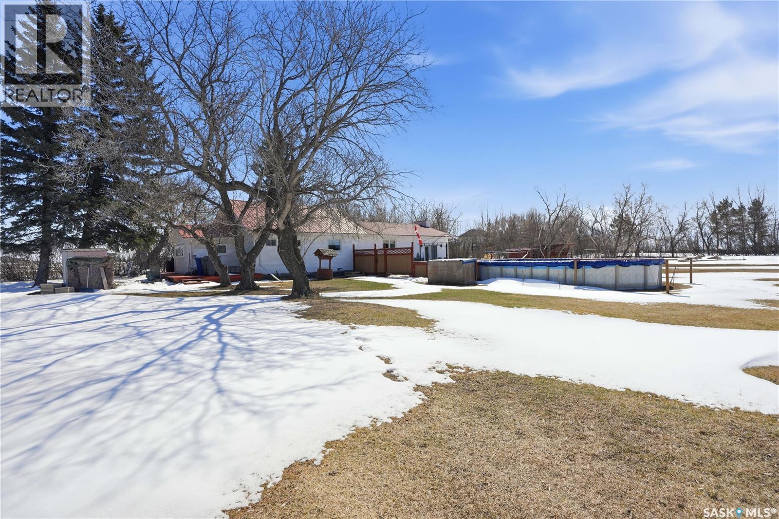 103 1St Street W, Hepburn, SK - Outdoor