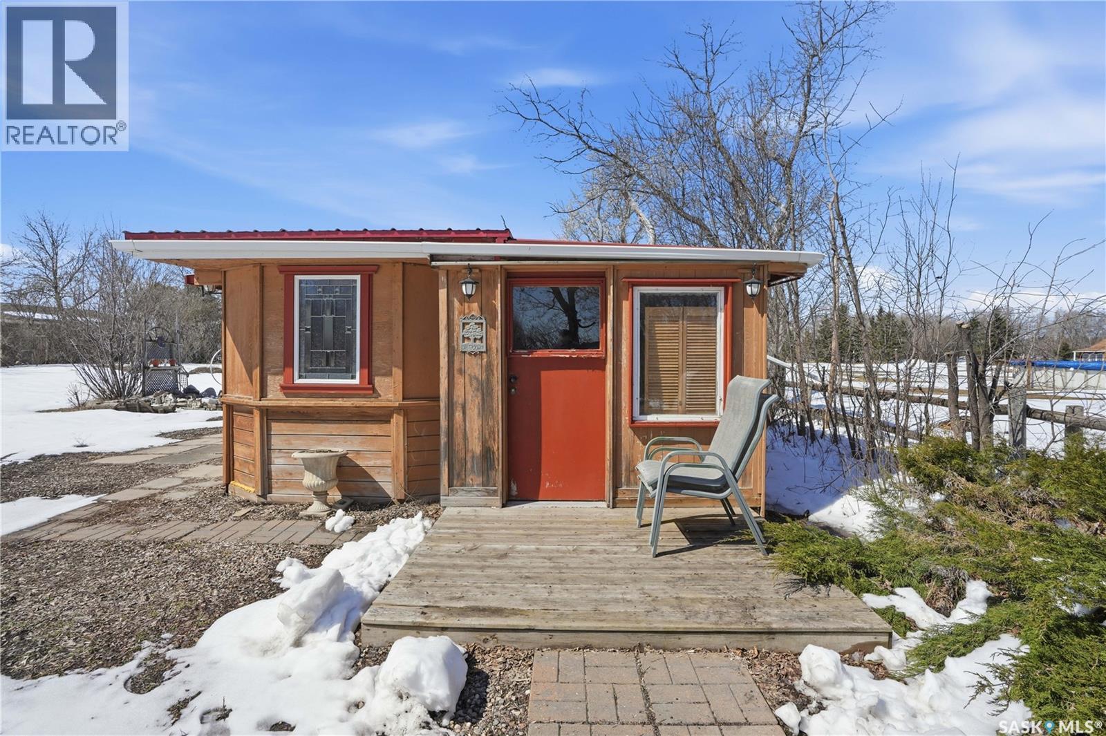 103 1St Street W, Hepburn, SK - Outdoor