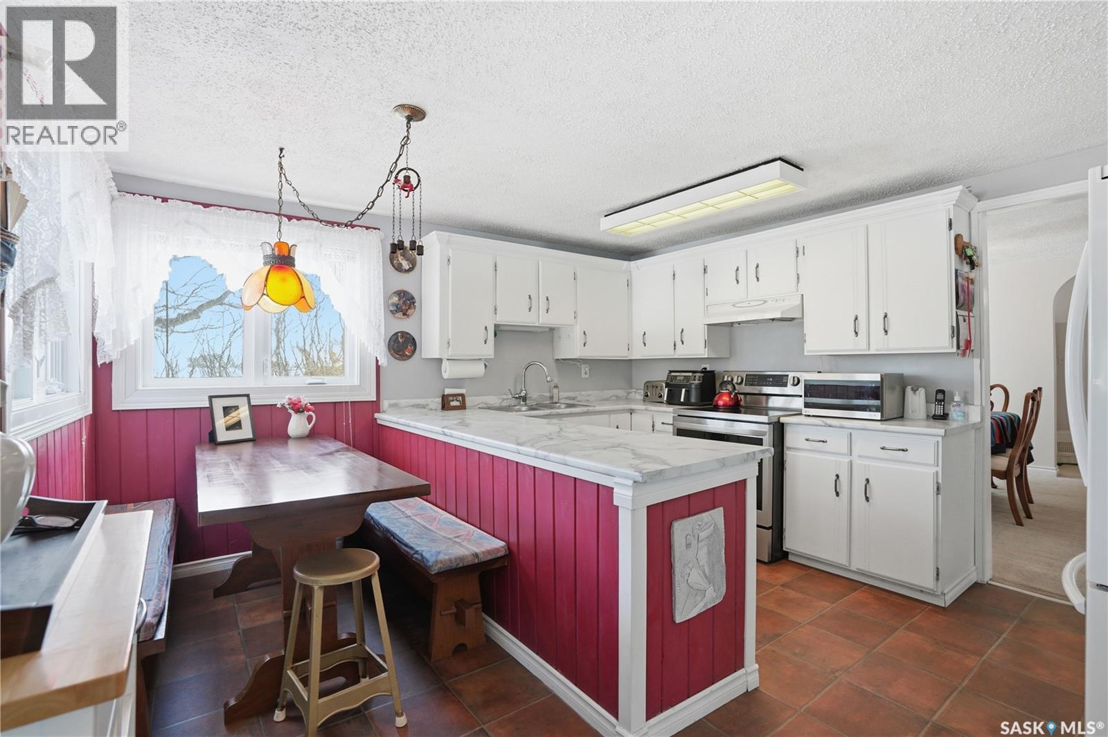 103 1St Street W, Hepburn, SK - Indoor Photo Showing Kitchen