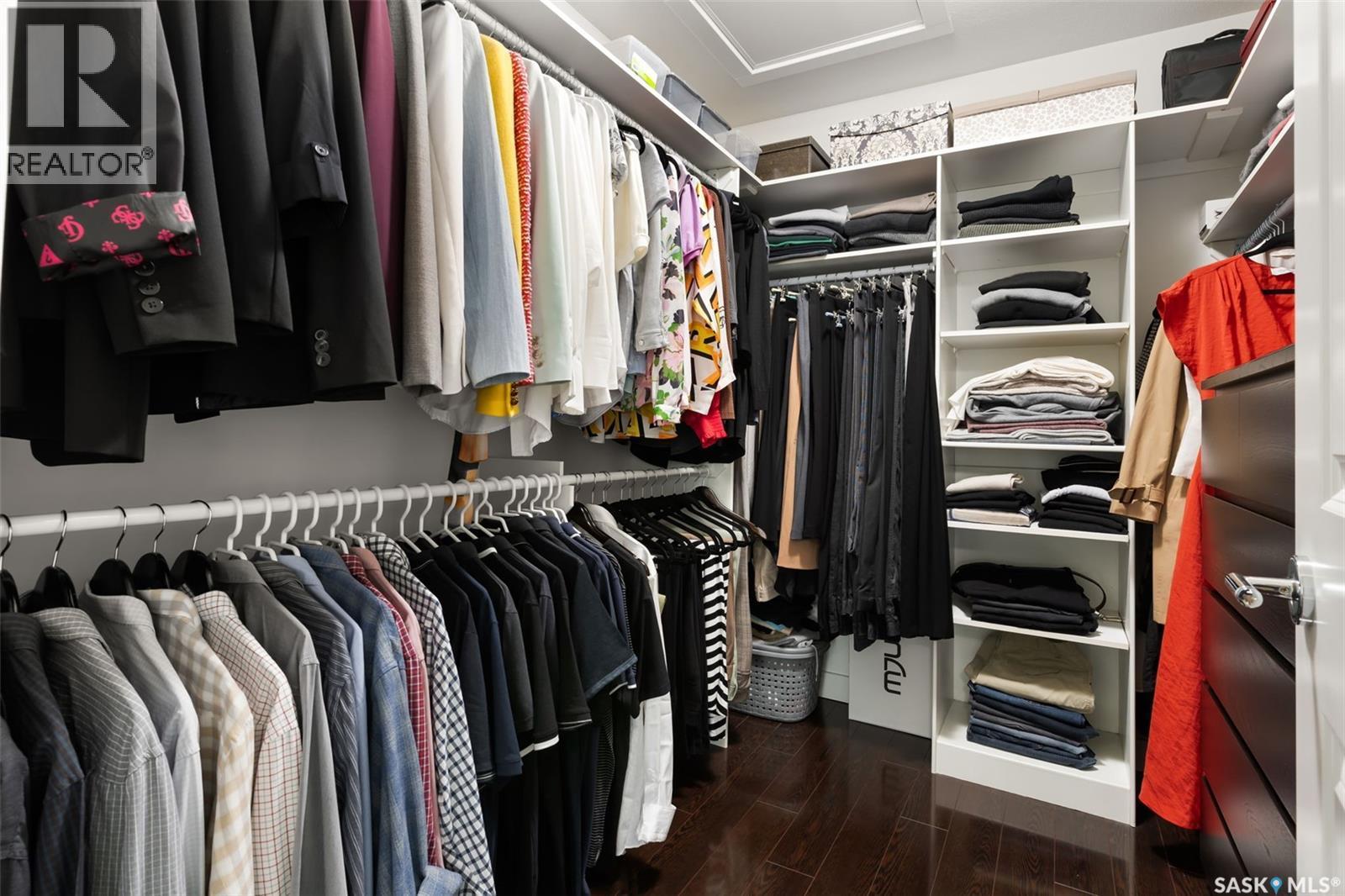 1980 Ottawa Street, Regina, SK - Indoor With Storage