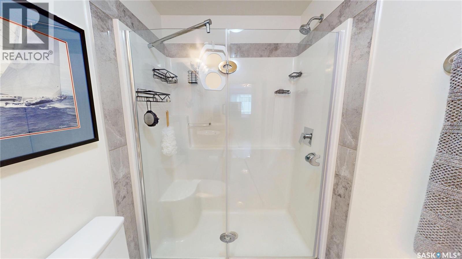205 223 Evergreen Square, Saskatoon, SK - Indoor Photo Showing Bathroom