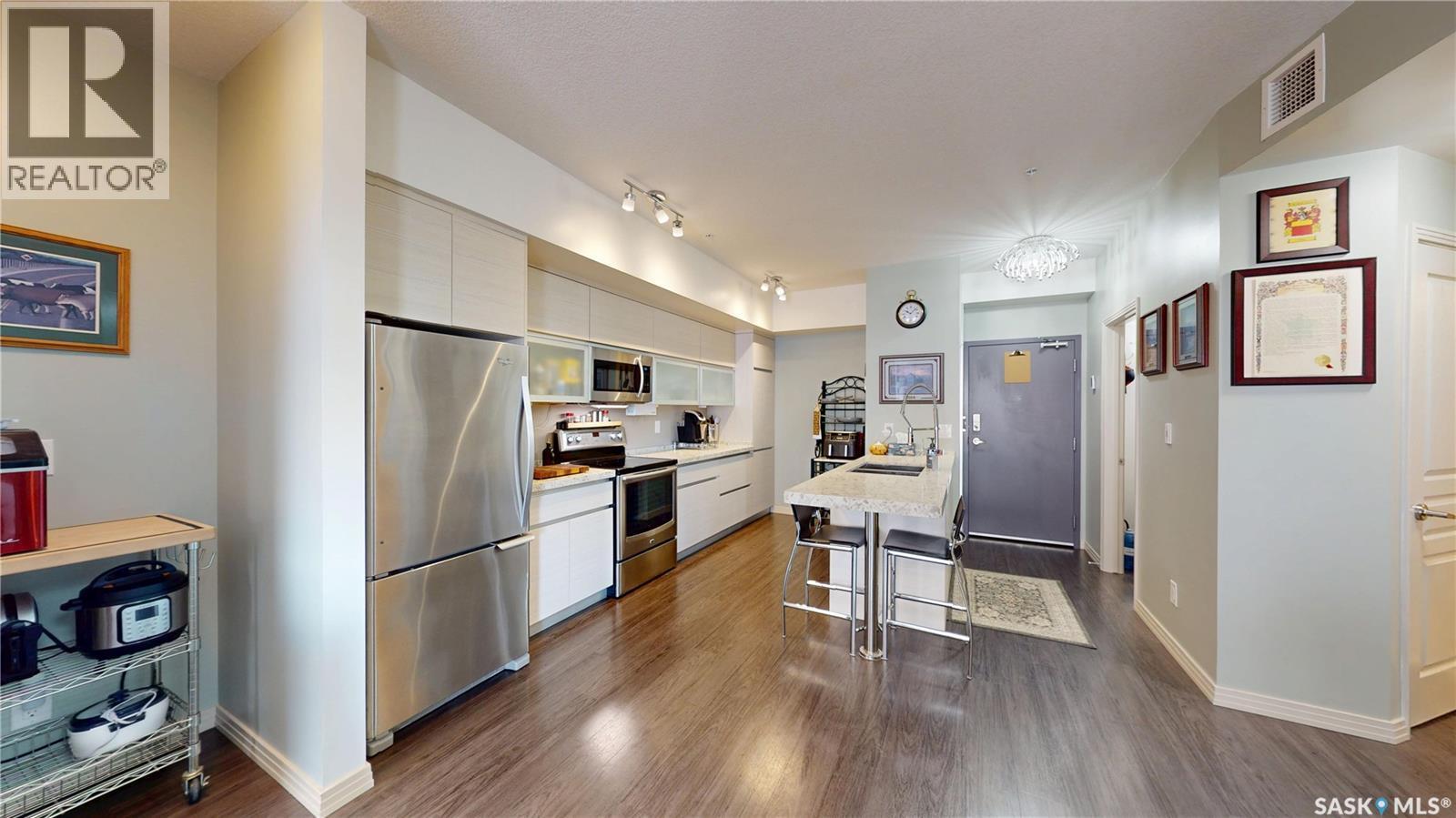 205 223 Evergreen Square, Saskatoon, SK - Indoor Photo Showing Kitchen