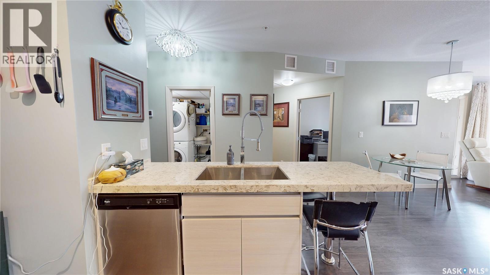 205 223 Evergreen Square, Saskatoon, SK - Indoor Photo Showing Kitchen With Upgraded Kitchen