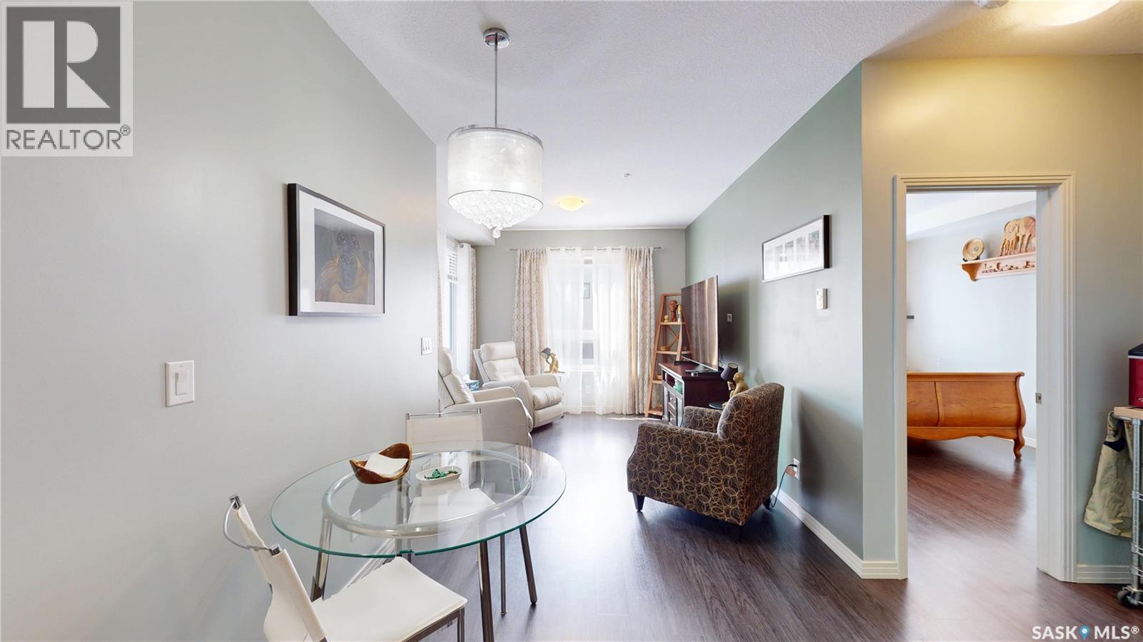 205 223 Evergreen Square, Saskatoon, SK - Indoor Photo Showing Living Room