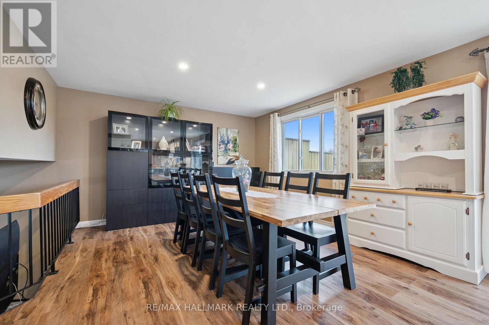 54 Blackwell Drive, Kitchener, ON - Indoor Photo Showing Dining Room