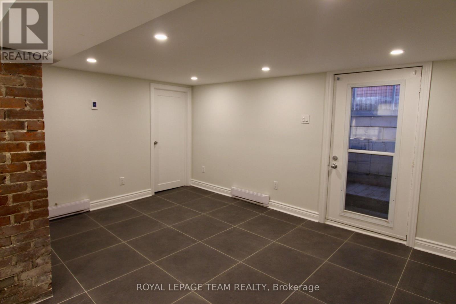 620 Cooper Street, Ottawa, ON - Indoor Photo Showing Other Room