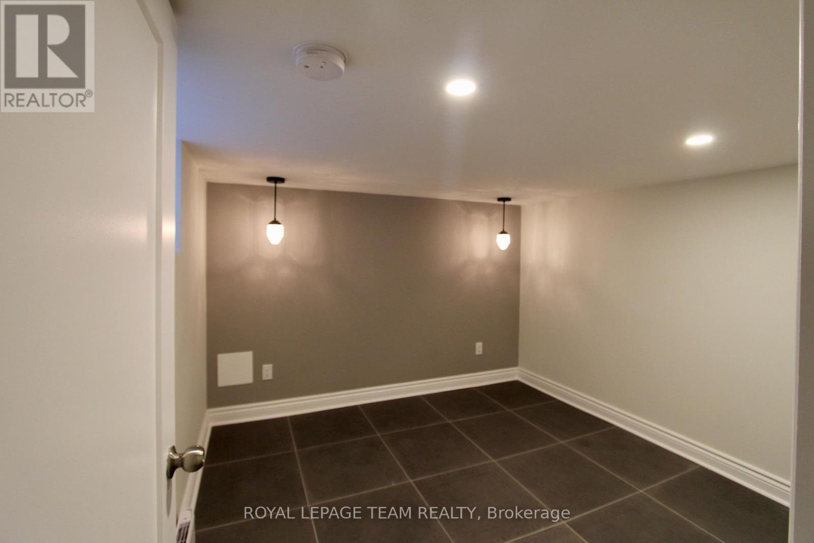 620 Cooper Street, Ottawa, ON - Indoor Photo Showing Other Room