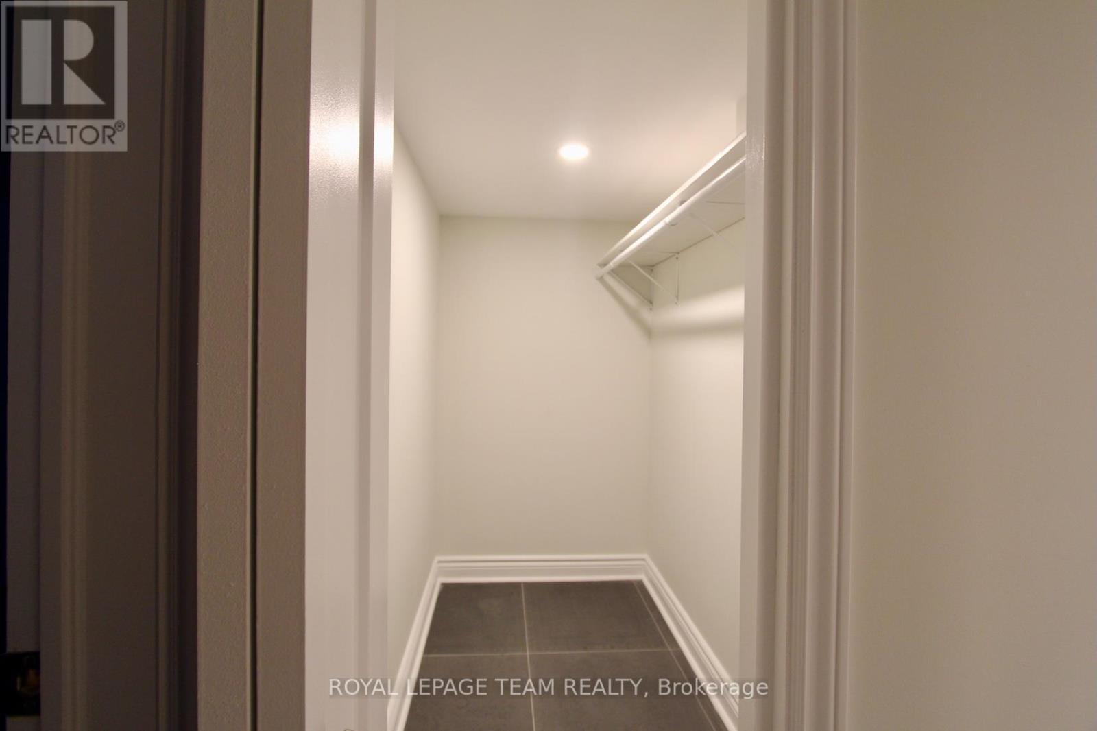 620 Cooper Street, Ottawa, ON - Indoor