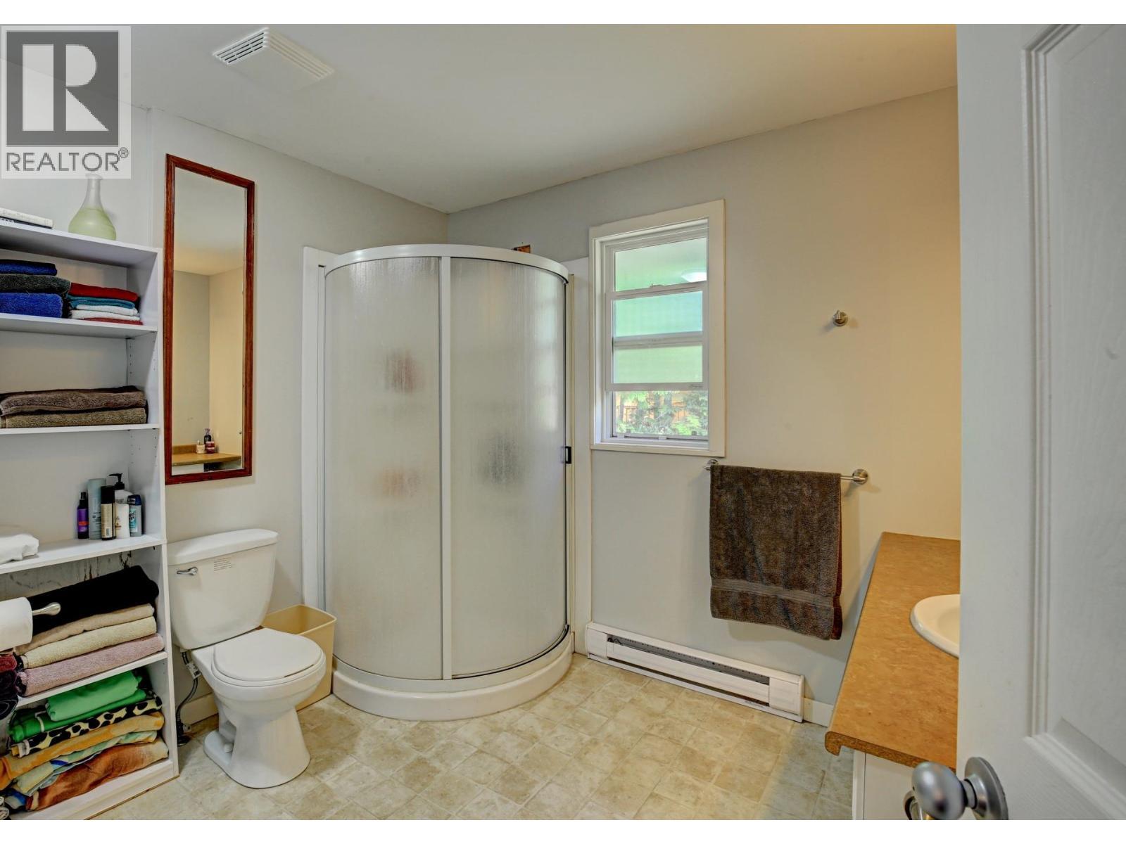 5517 Marshall Creek Road, Horsefly, BC - Indoor Photo Showing Bathroom