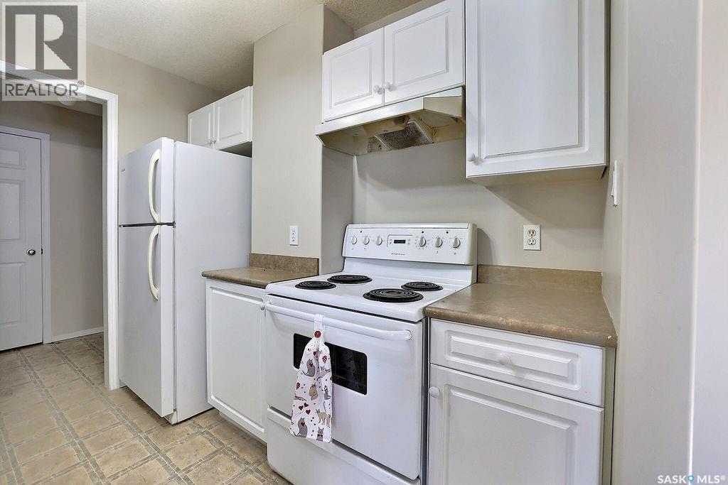 4722 Marigold Drive, Regina, SK - Indoor Photo Showing Kitchen