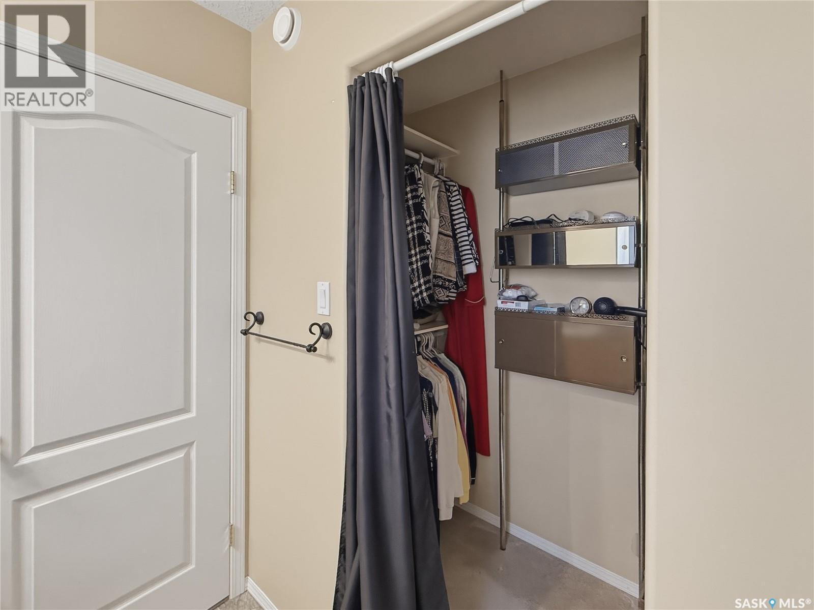 530 Palliser Drive, Swift Current, SK - Indoor Photo Showing Other Room