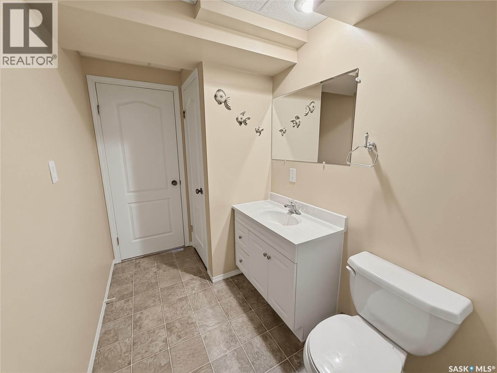 530 Palliser Drive, Swift Current, SK - Indoor Photo Showing Bathroom