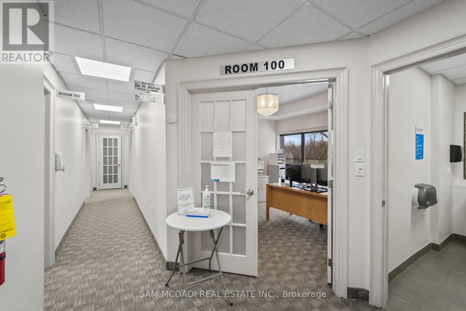 1645 Dundas Street W, Mississauga, ON