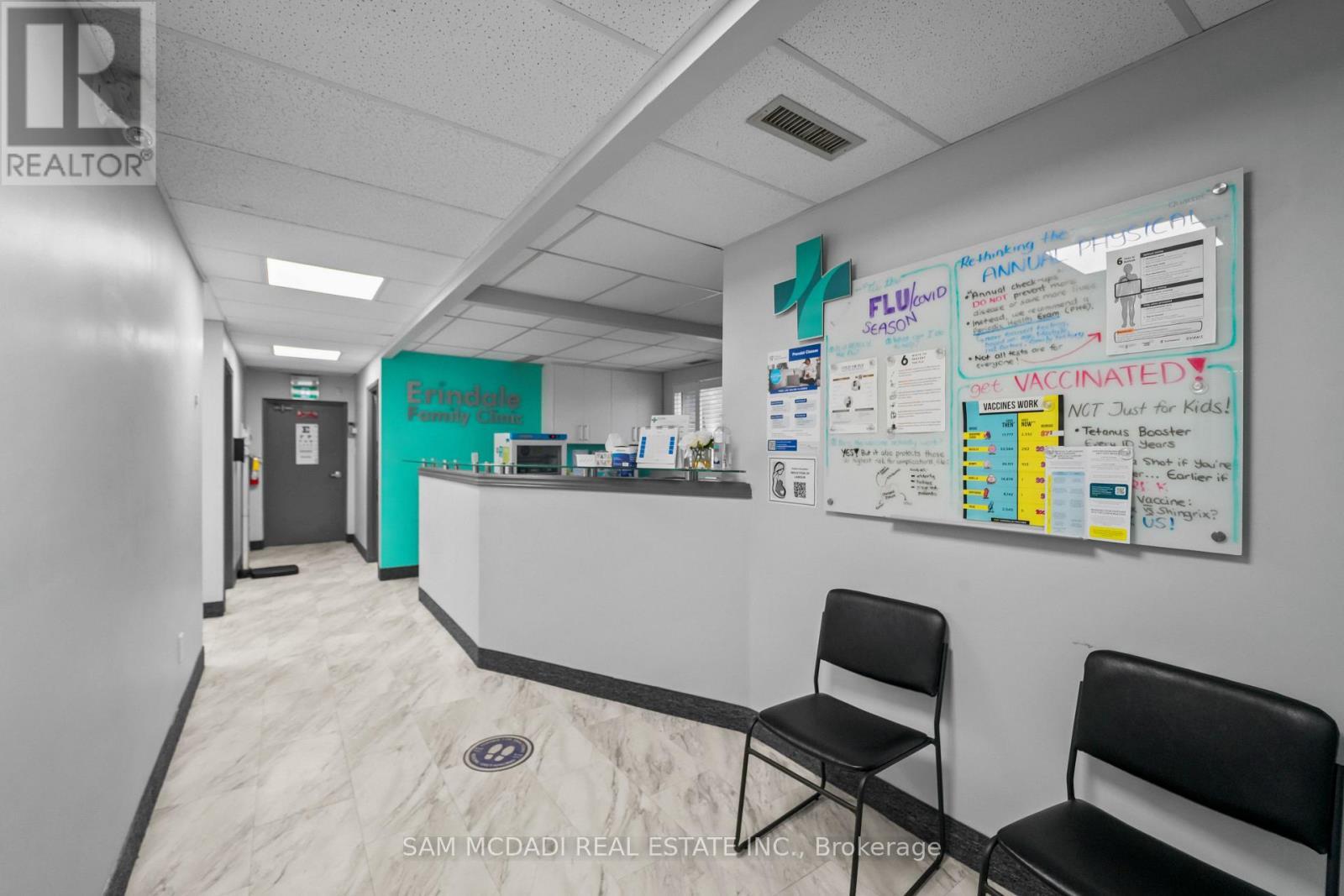 1645 Dundas Street W, Mississauga, ON