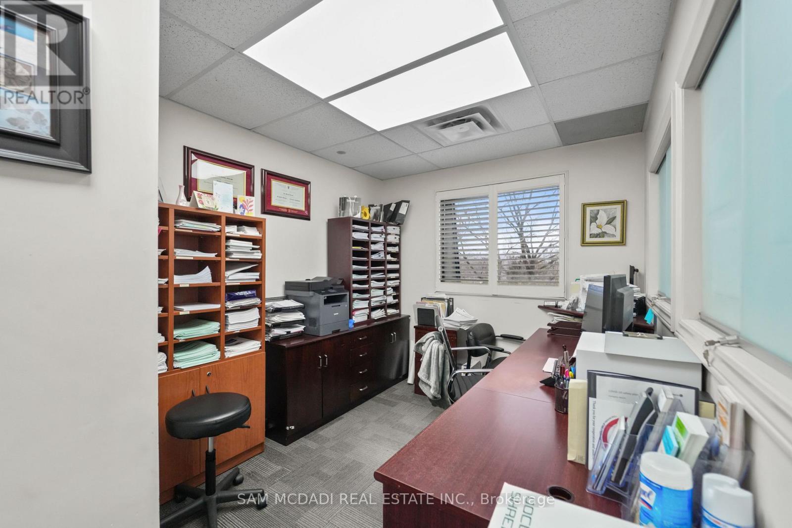 1645 Dundas Street W, Mississauga, ON