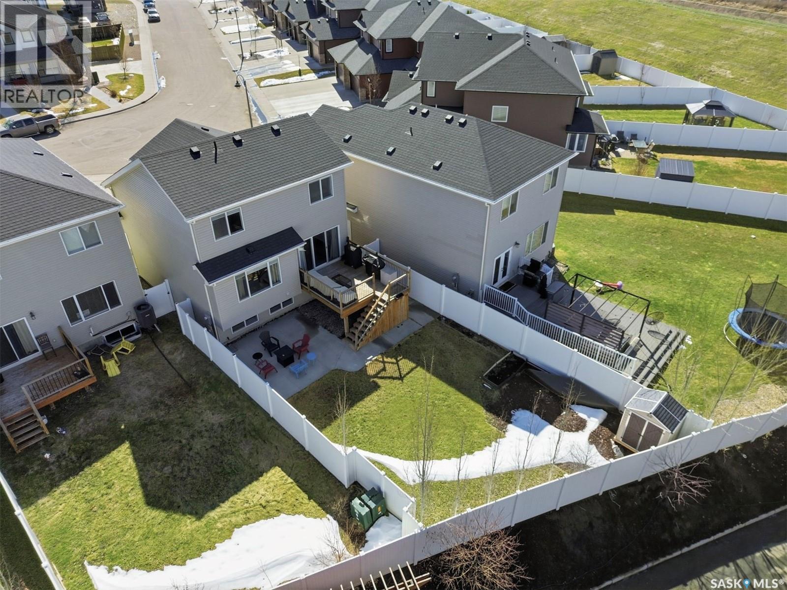 1047 Kolynchuk Crescent, Saskatoon, SK - Outdoor