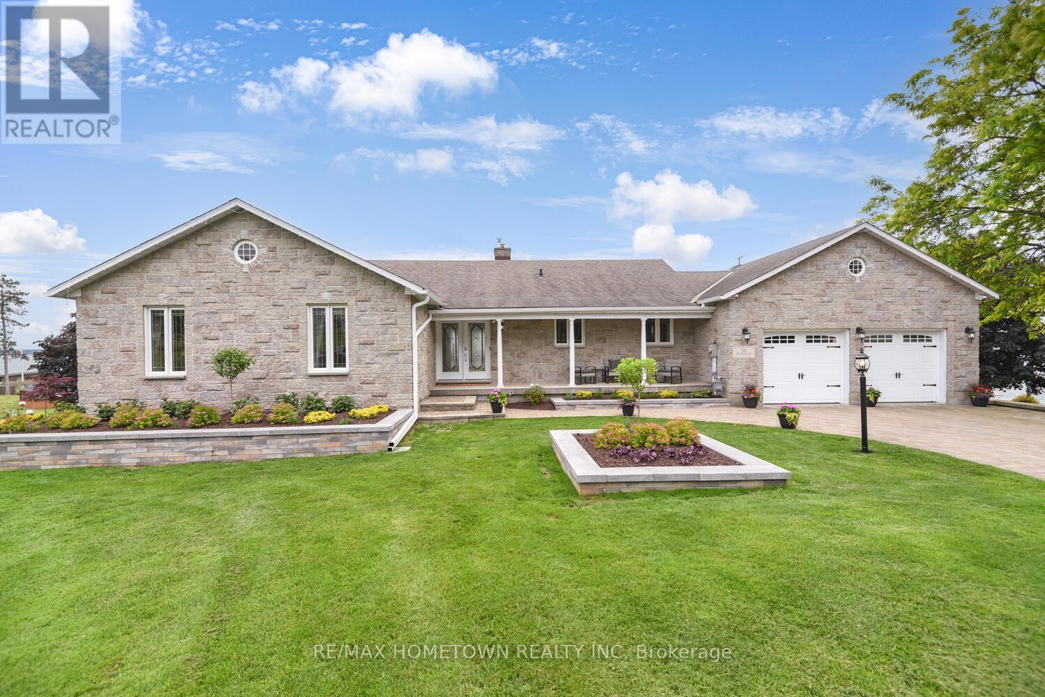 1111 Burnside Drive, Augusta, ON - Outdoor With Deck Patio Veranda