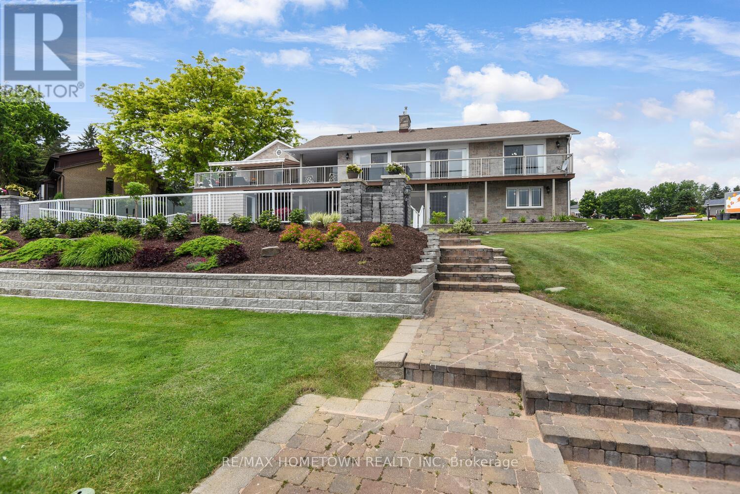 1111 Burnside Drive, Augusta, ON - Outdoor With Deck Patio Veranda