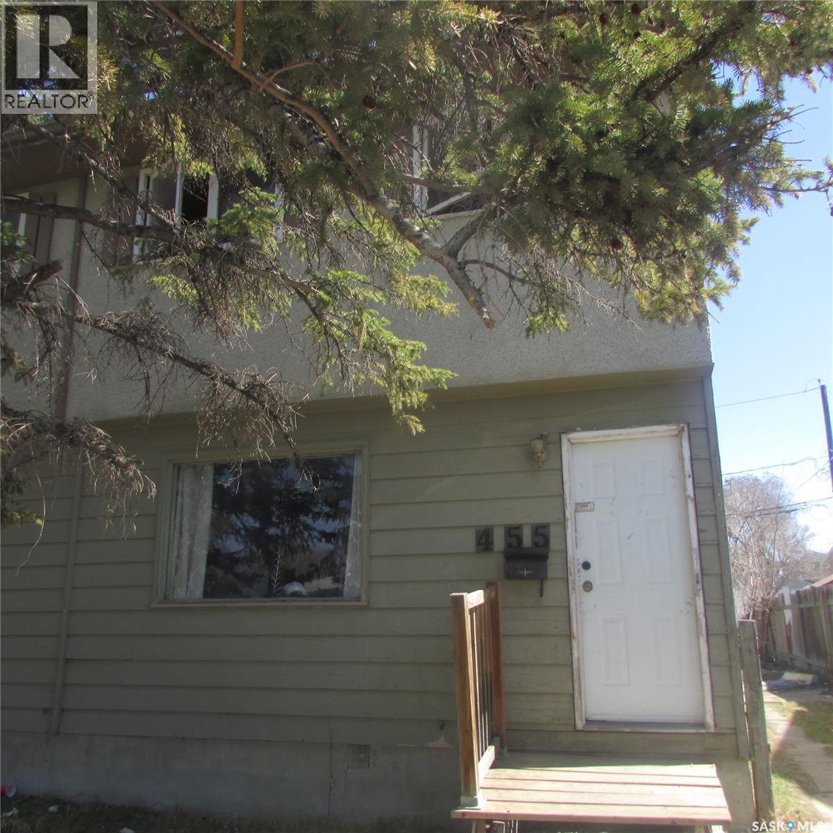 455 Mcintosh Street, Regina, SK - Outdoor With Exterior