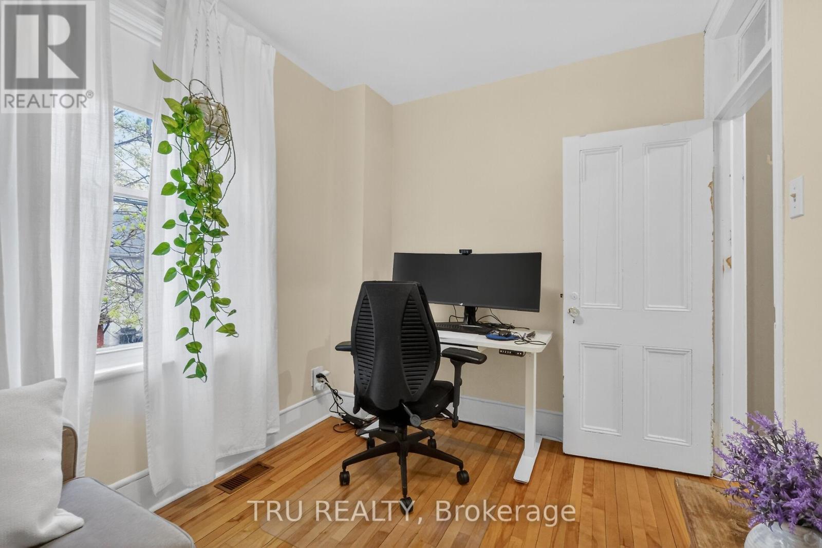 84 James Street, Ottawa, ON - Indoor