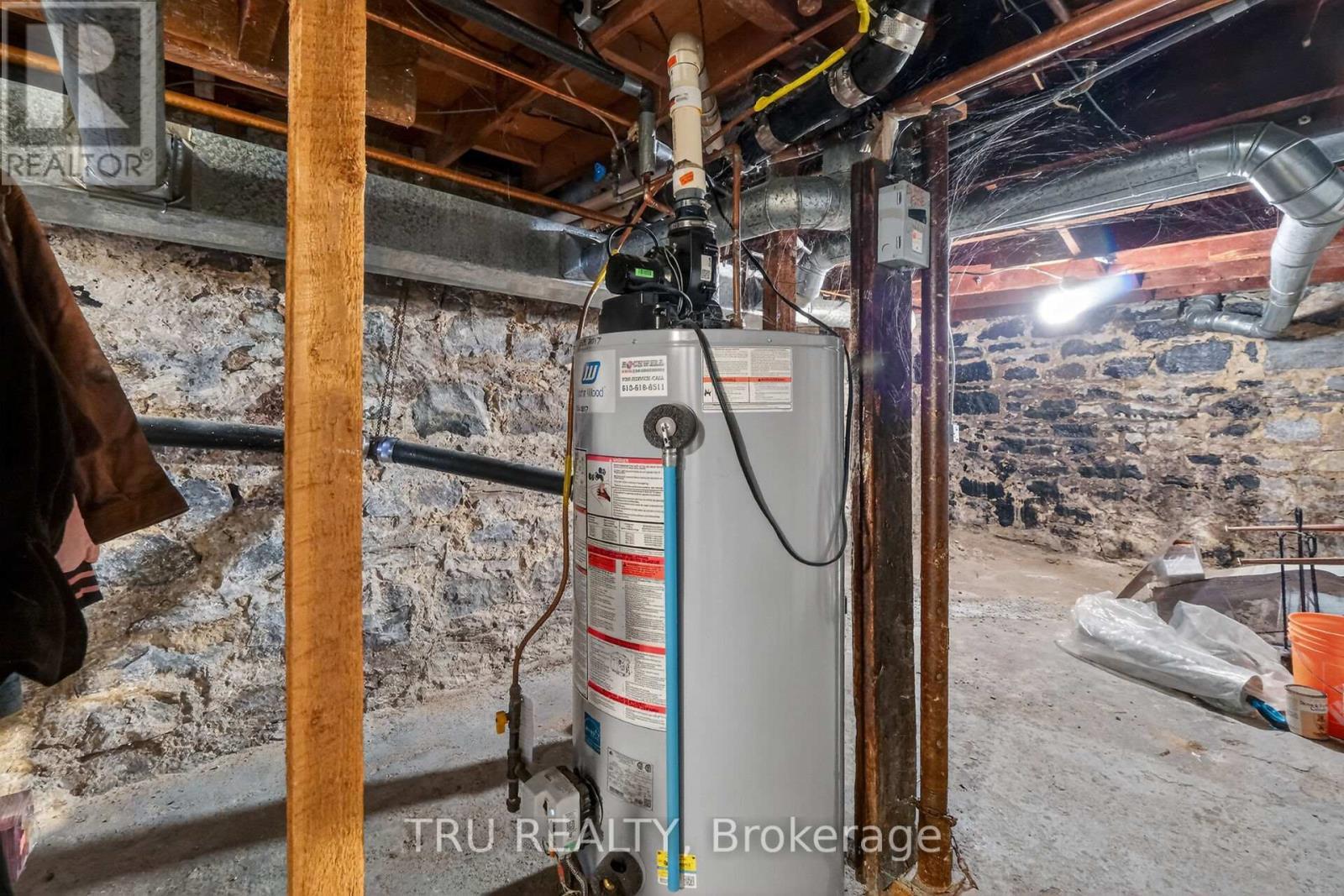 84 James Street, Ottawa, ON - Indoor Photo Showing Basement