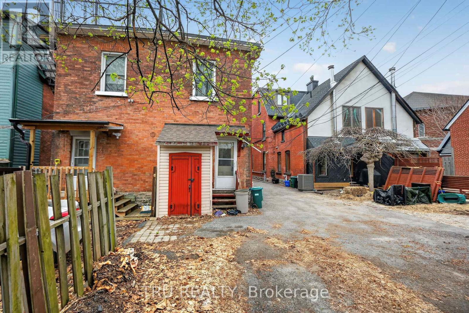 84 James Street, Ottawa, ON - Outdoor