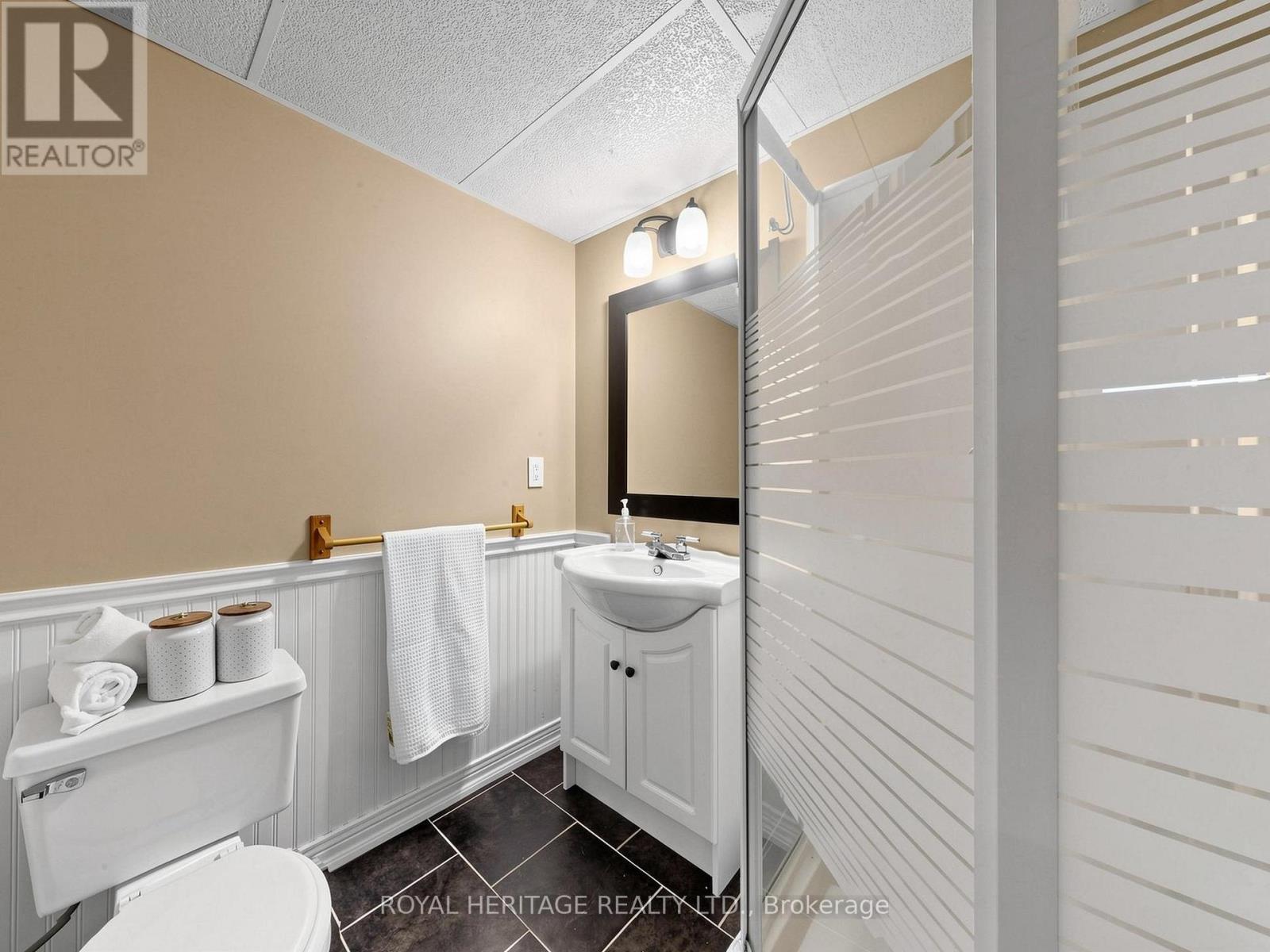 Fourth bathroom - 1237 Fieldstone Circle N, Pickering, ON - Indoor Photo Showing Bathroom