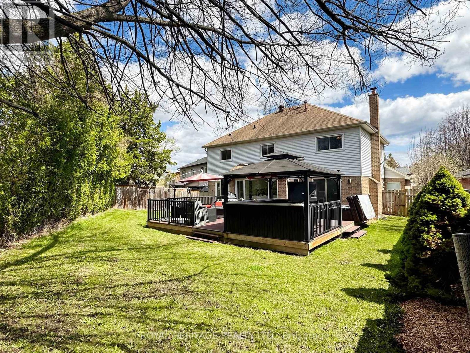 1237 Fieldstone Circle N, Pickering, ON - Outdoor With Deck Patio Veranda