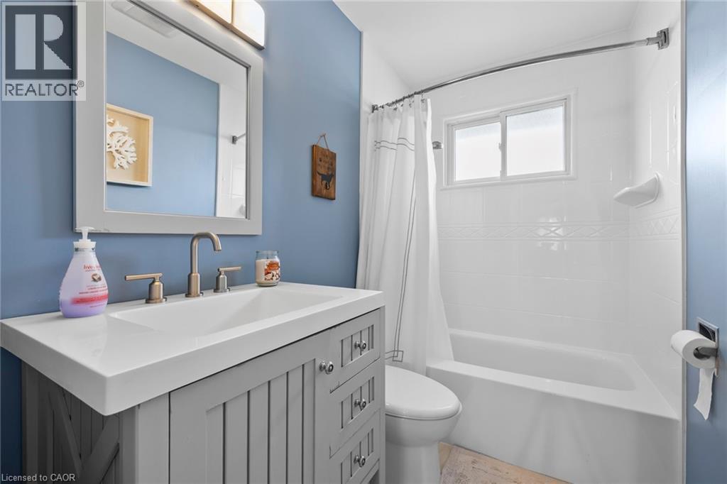 42 Atwater Crescent, Hamilton, ON