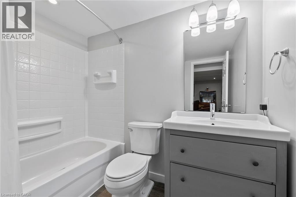 42 Atwater Crescent, Hamilton, ON