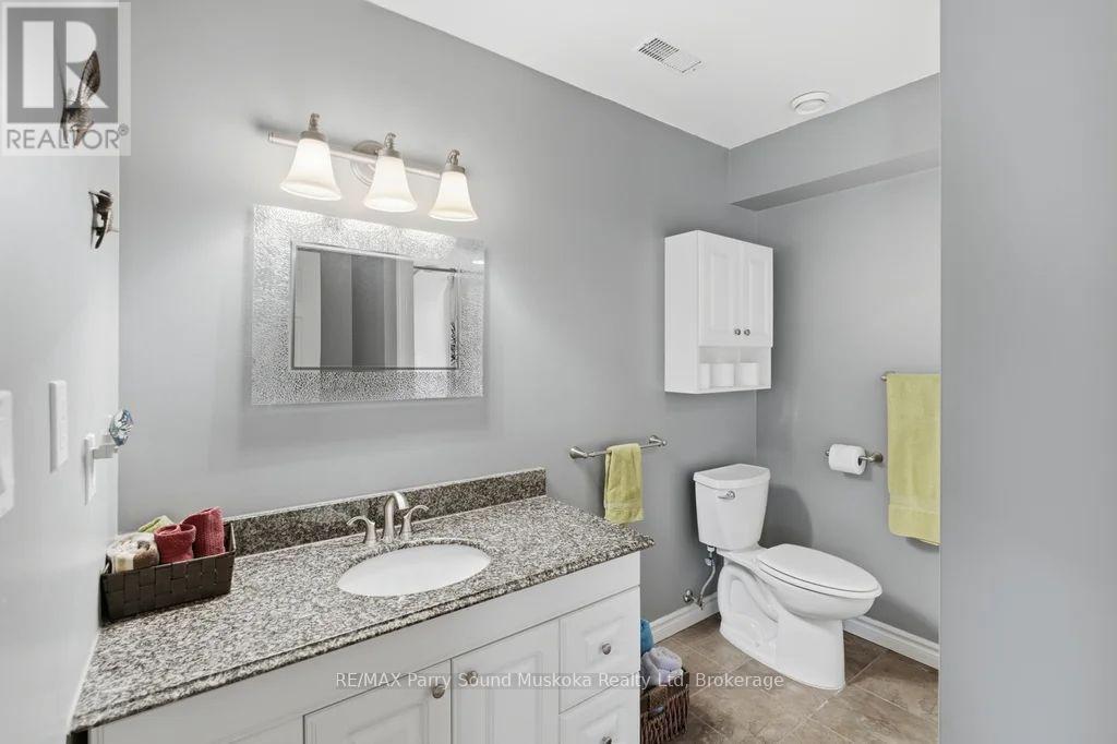 132 Lawson Drive, Kearney, ON - Indoor Photo Showing Bathroom