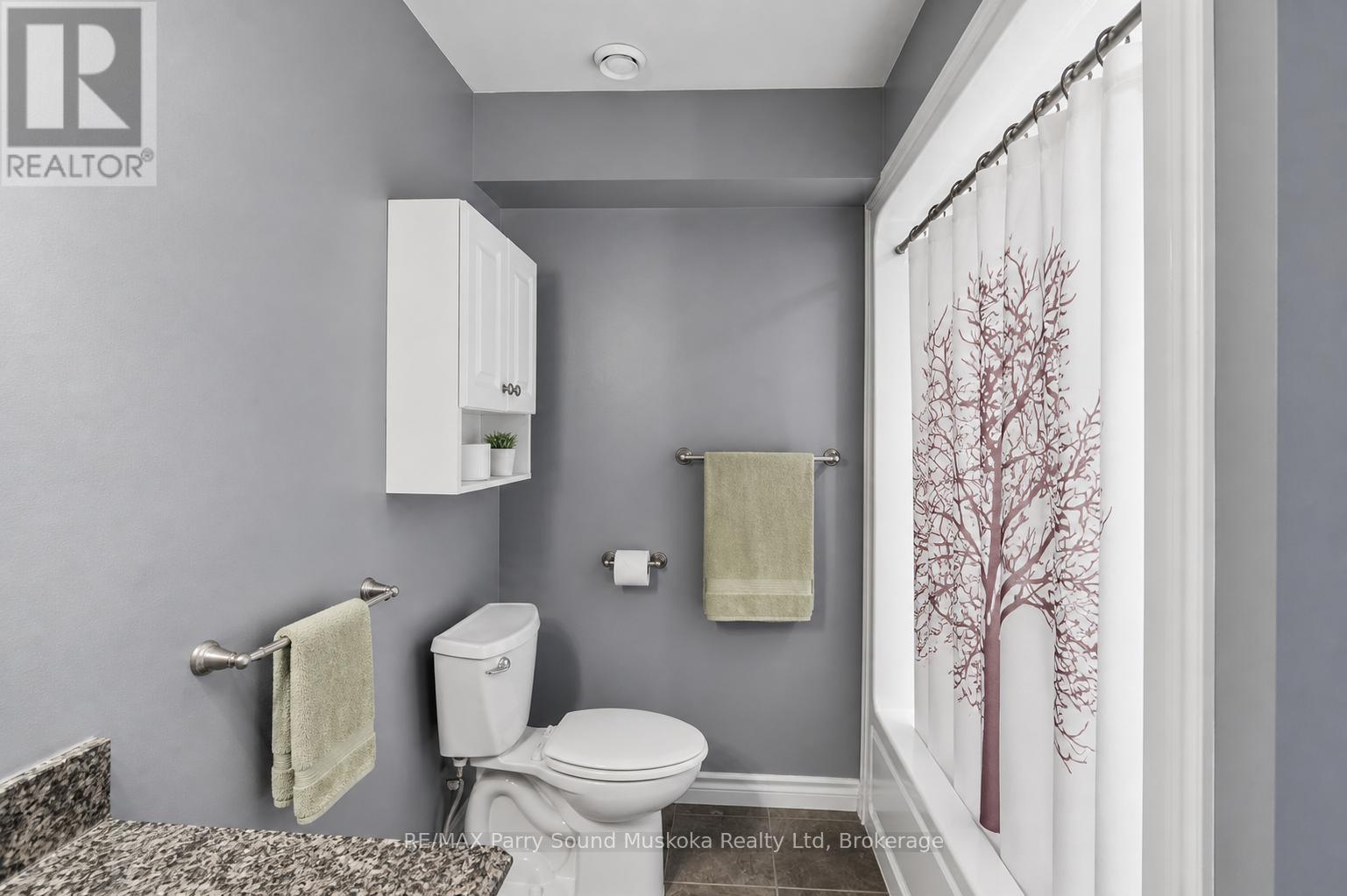 132 Lawson Drive, Kearney, ON - Indoor Photo Showing Bathroom
