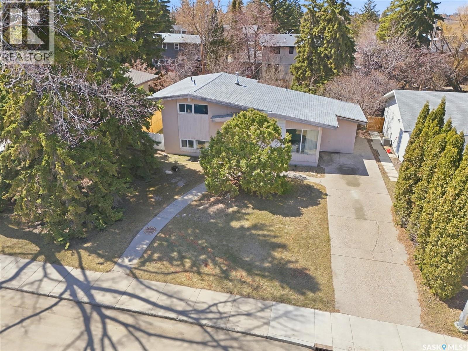 706 Arlington Avenue, Saskatoon, SK - Outdoor