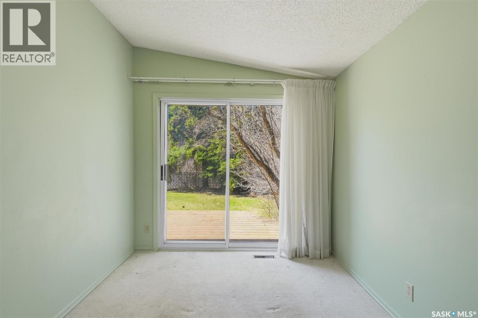 706 Arlington Avenue, Saskatoon, SK - Indoor