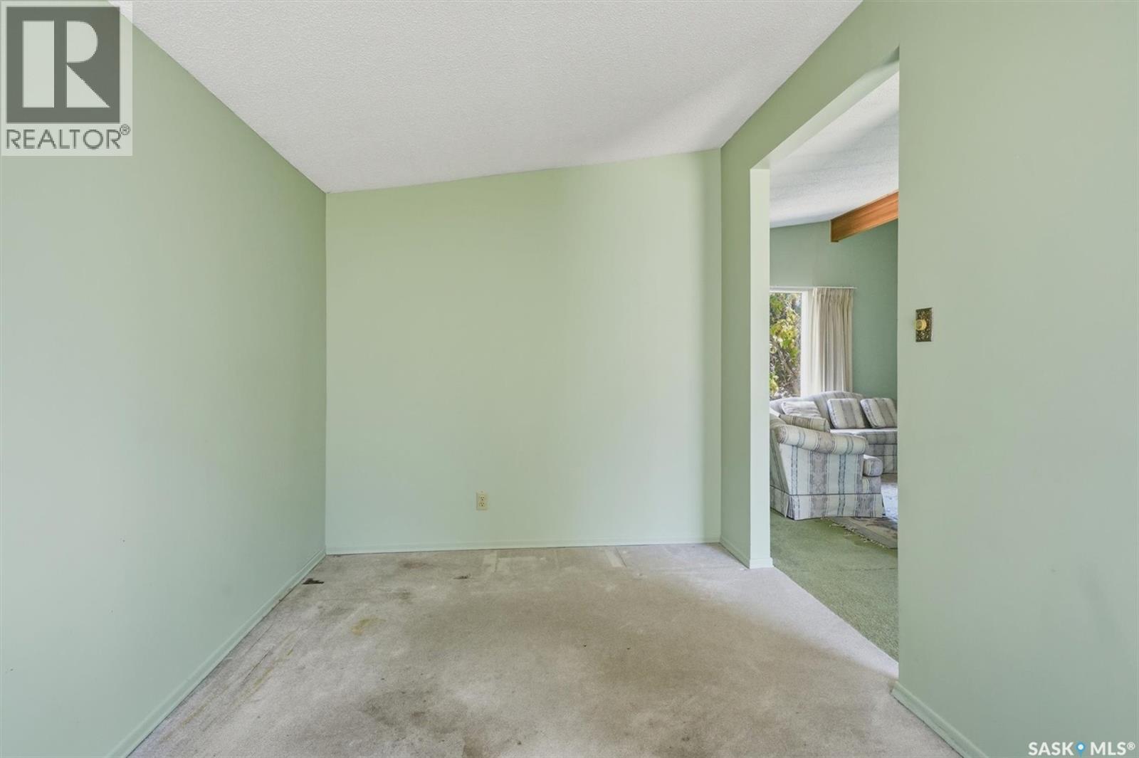 706 Arlington Avenue, Saskatoon, SK - Indoor Photo Showing Other Room