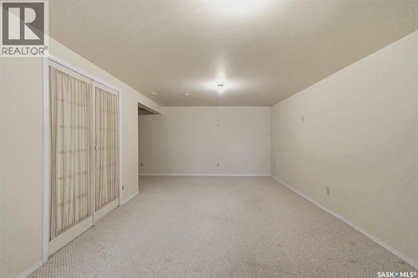 706 Arlington Avenue, Saskatoon, SK - Indoor Photo Showing Other Room