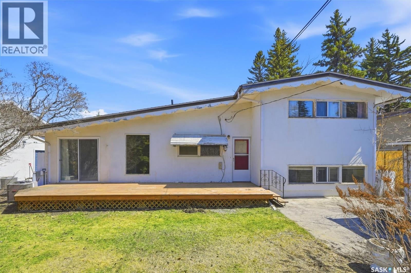 706 Arlington Avenue, Saskatoon, SK - Outdoor With Deck Patio Veranda