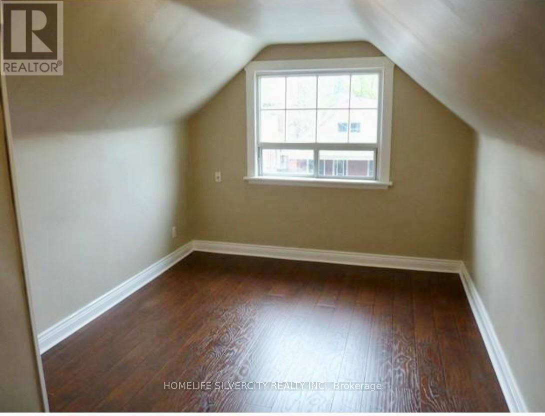 24 Webber Avenue, Hamilton, ON - Indoor Photo Showing Other Room